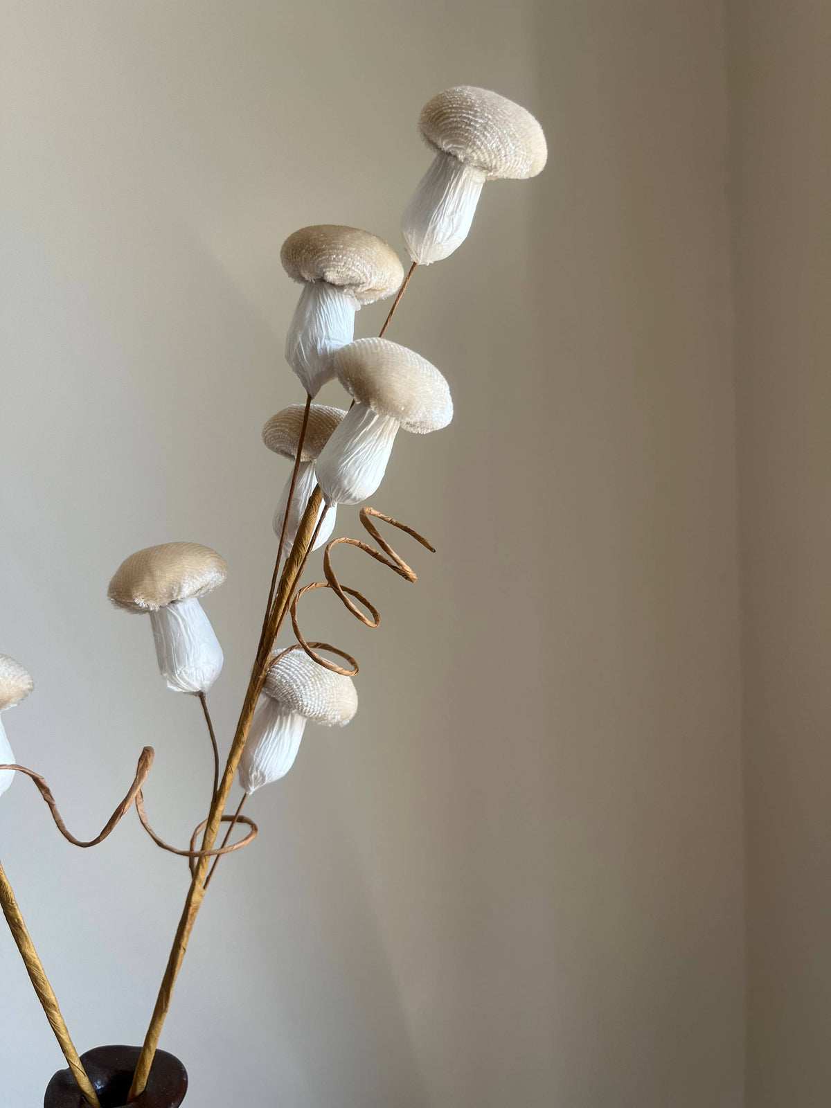 Velvet Mushroom Spray Ivory - Pack of 6