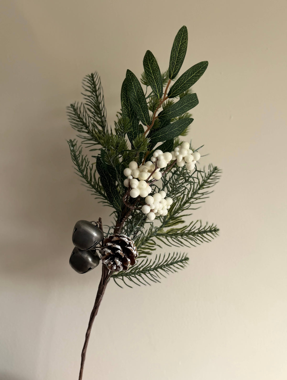 White Berry & Bell Spray