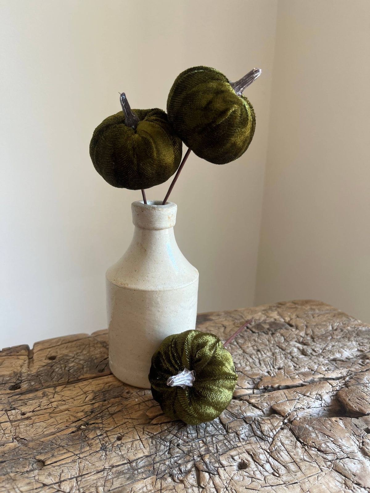 Velvet Pumpkin Pick Moss Green - Pack of 6