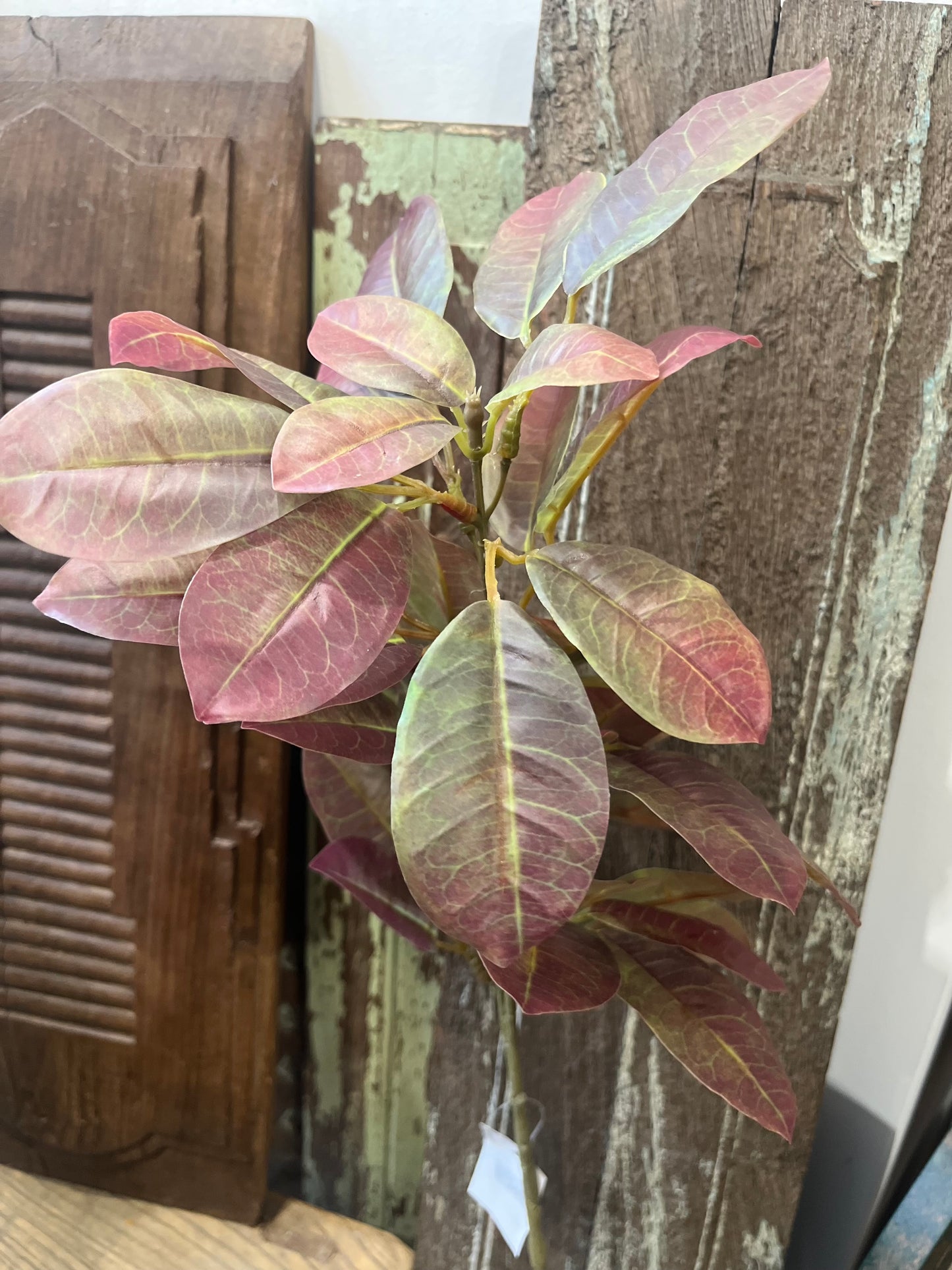 Laurel Stem Burgundy