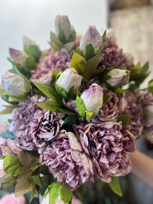 Ruffled Mauve Peony