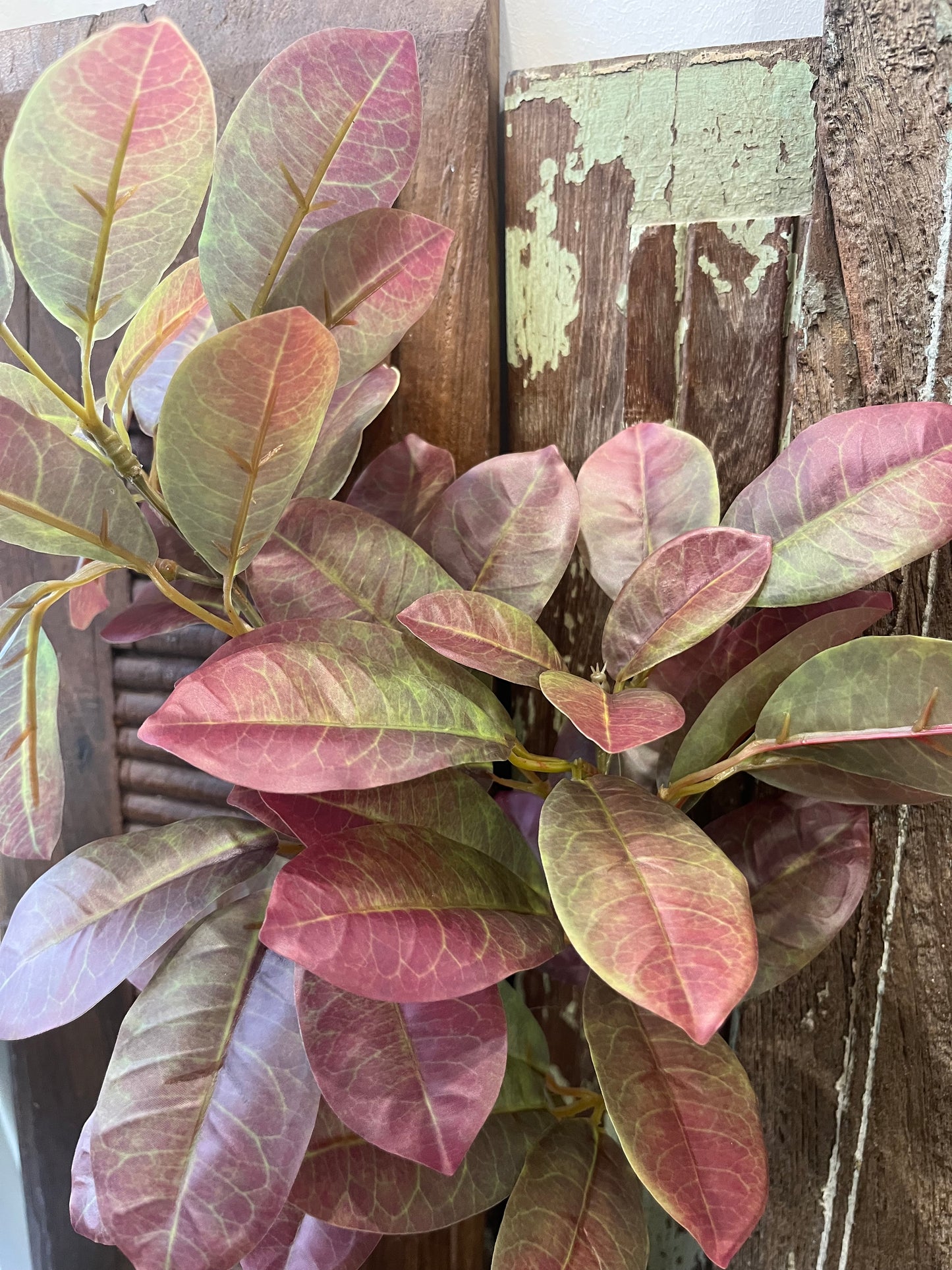 Laurel Stem Burgundy