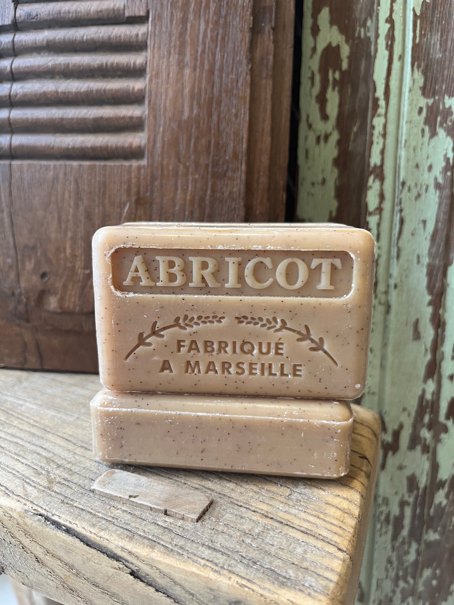 Abricot (Apricot)